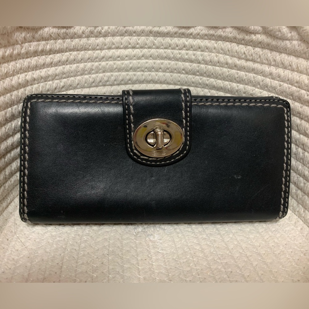 COACH Smooth Black Leather Wallet with Silver Turnkey Lock